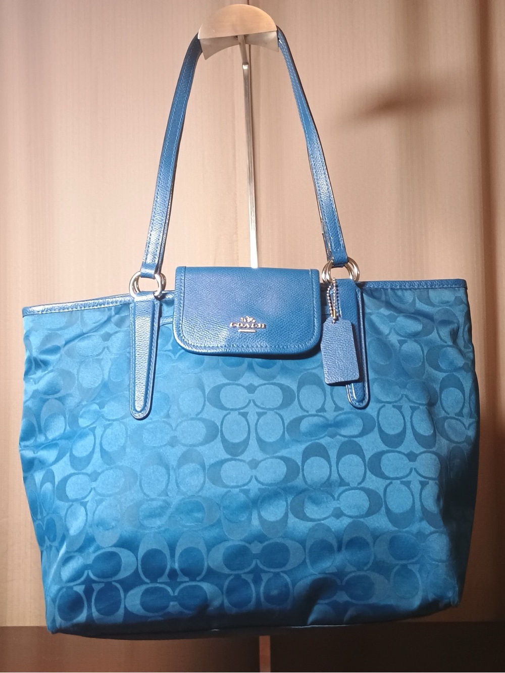 Coach Ward Signature Canvas Tote